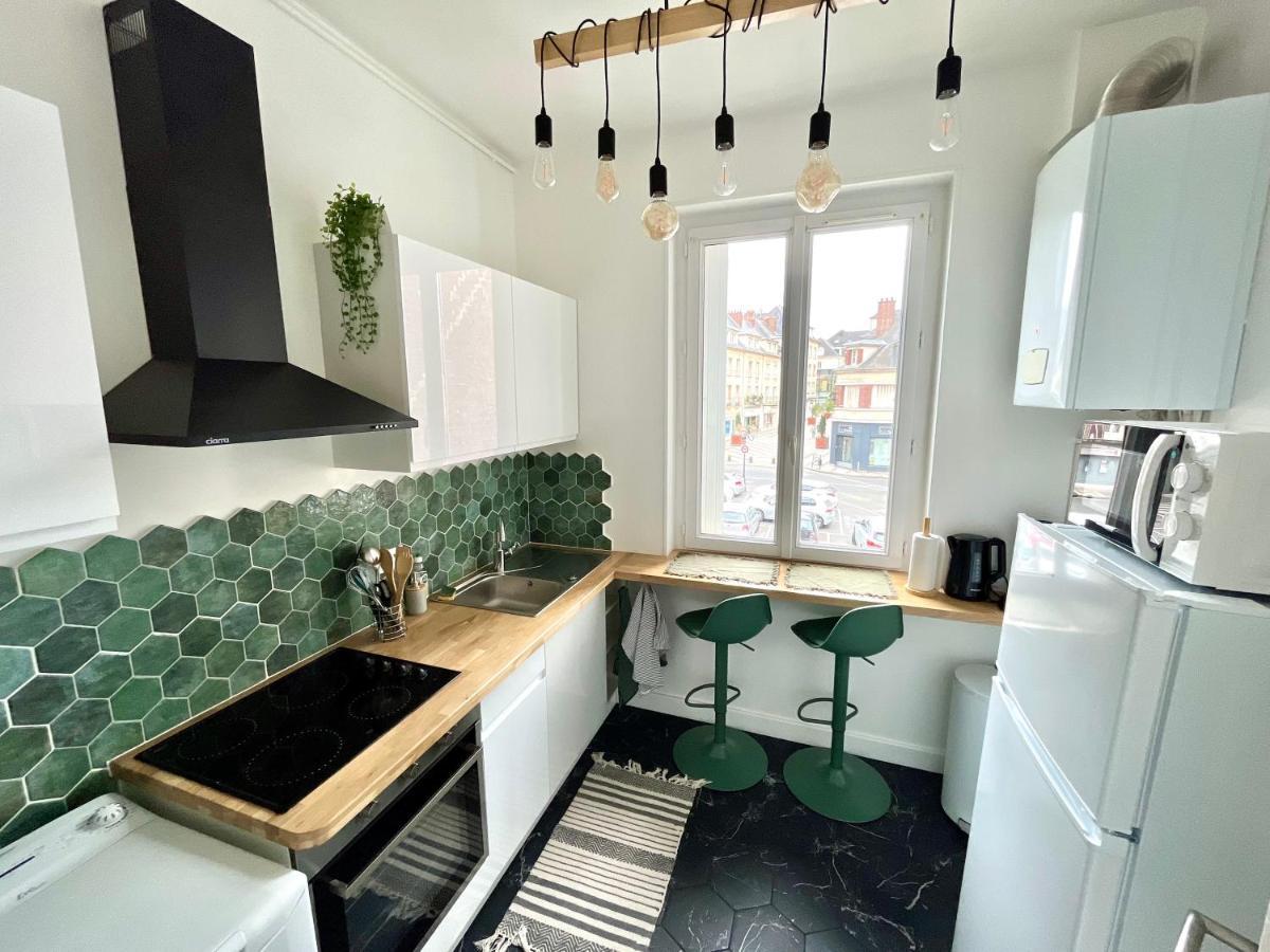 Appartement Entier En Plein Coeur Du Centre Ville Compiègne Esterno foto